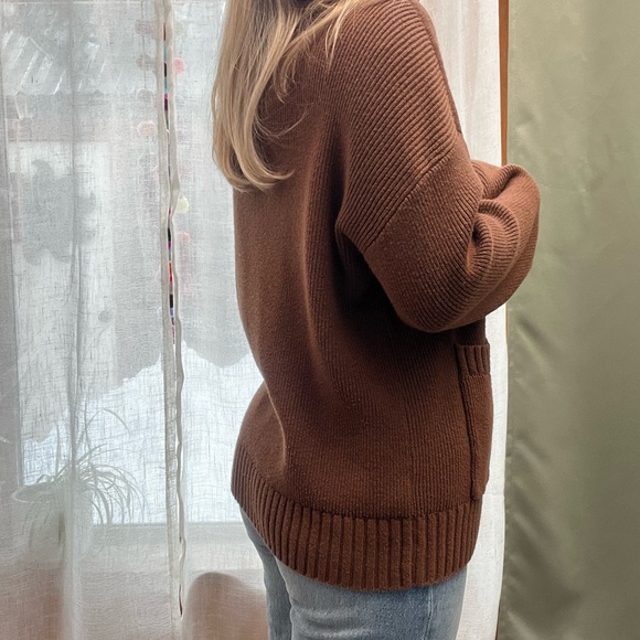 Brown Knit Sweater with Pockets - Picture 3 of 5
